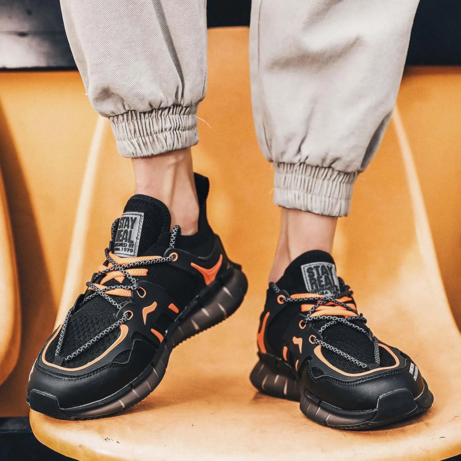 Men's Running Shoes Tennis Sneakers Breathable Lightweight Sports Walking Shoes Non-Slip Comfortable Gym Sports Jogging Shoes Outdoor Fashion Casual Shoes